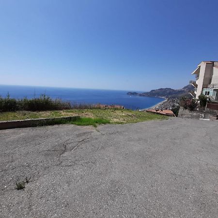 Ferienwohnung Nuova Casa Giulia Letojanni Exterior foto