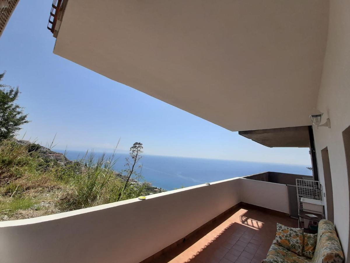 Ferienwohnung Nuova Casa Giulia Letojanni Exterior foto