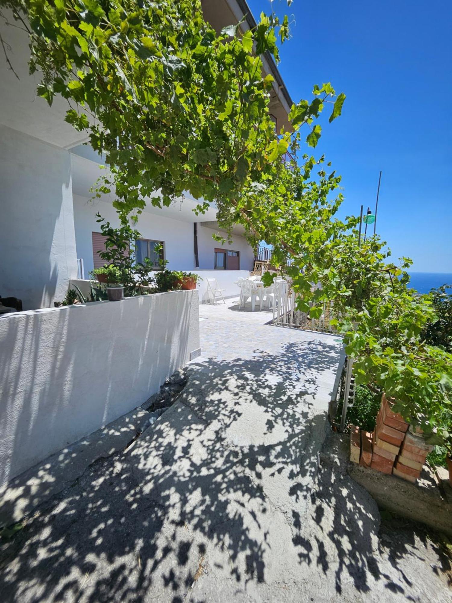 Ferienwohnung Nuova Casa Giulia Letojanni Exterior foto